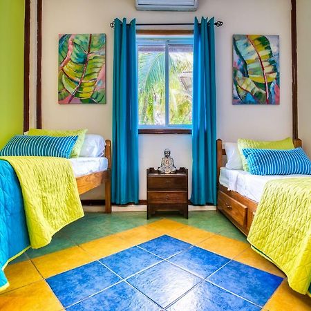 Los Balcones Over The Sea Hotel Bocas del Toro Εξωτερικό φωτογραφία
