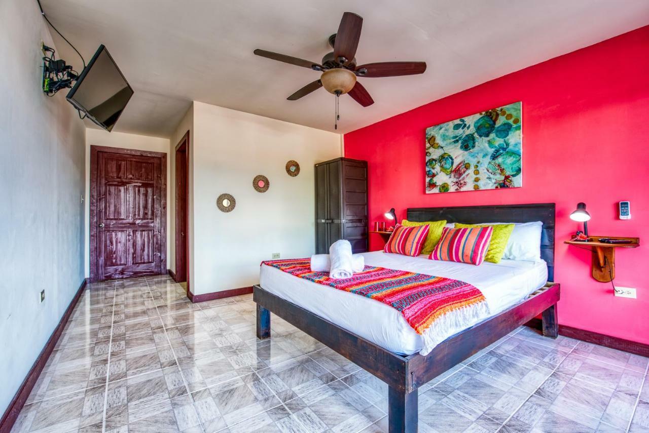 Los Balcones Over The Sea Hotel Bocas del Toro Εξωτερικό φωτογραφία