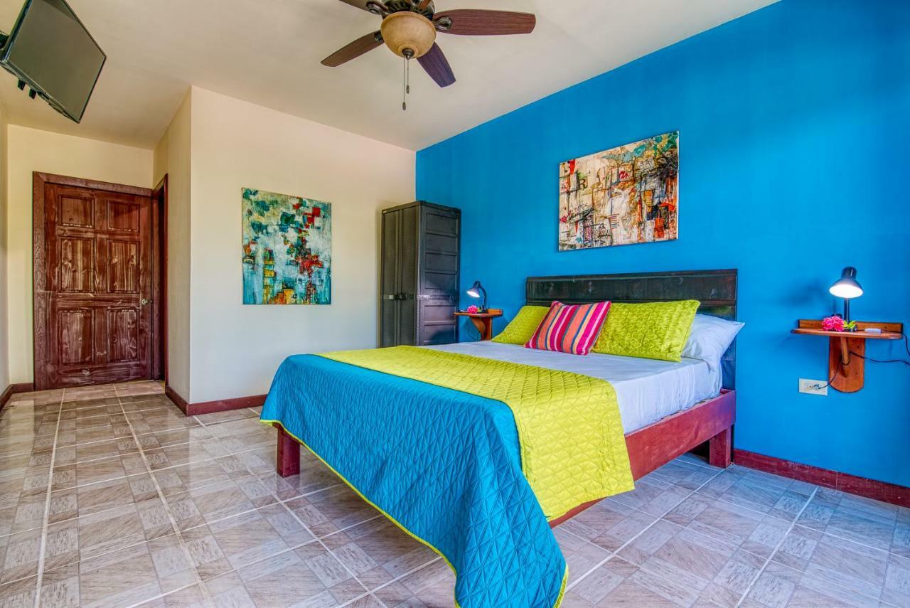 Los Balcones Over The Sea Hotel Bocas del Toro Εξωτερικό φωτογραφία