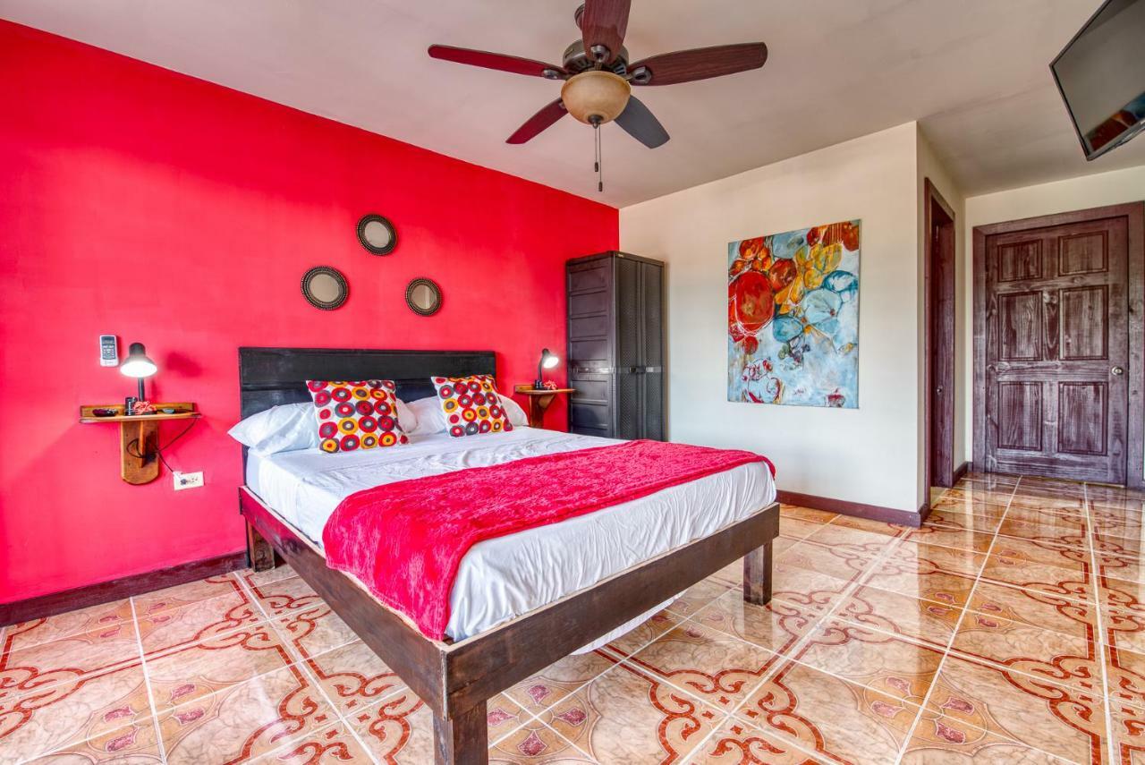 Los Balcones Over The Sea Hotel Bocas del Toro Εξωτερικό φωτογραφία