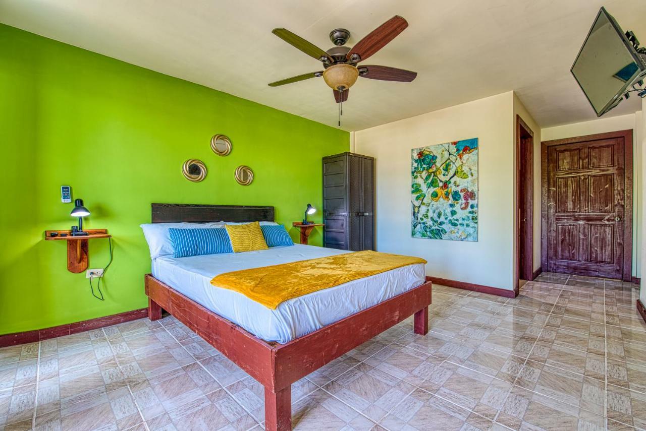 Los Balcones Over The Sea Hotel Bocas del Toro Εξωτερικό φωτογραφία