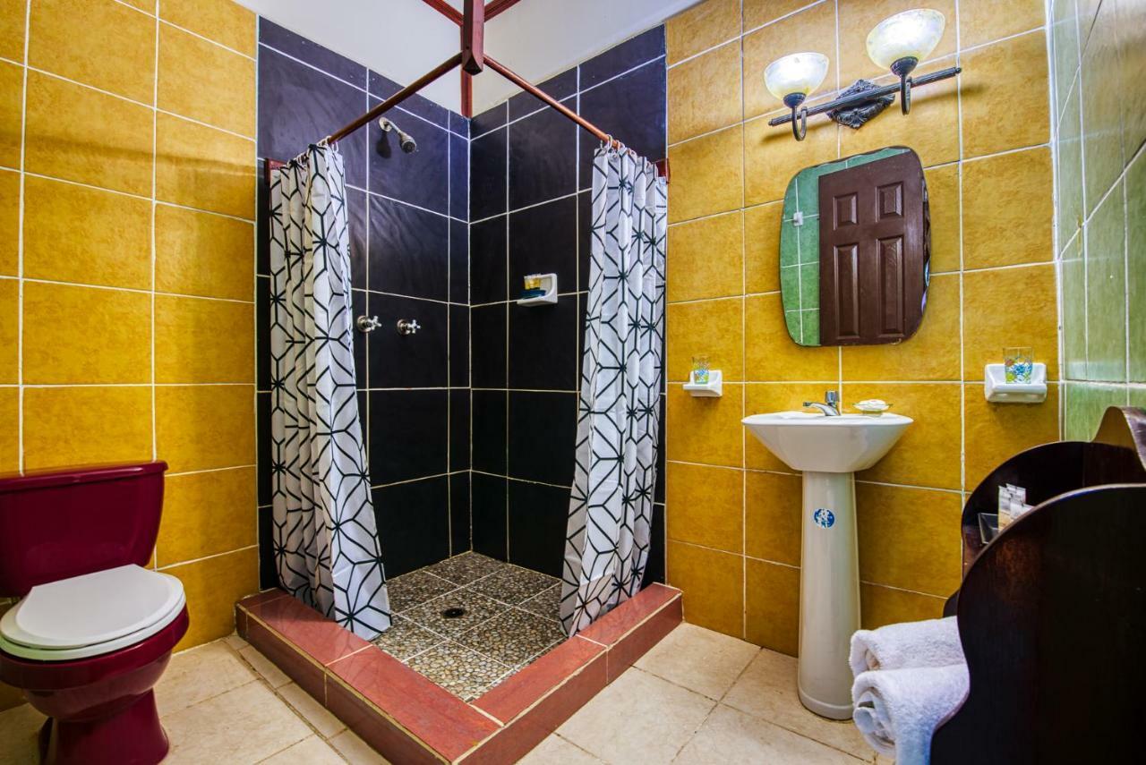Los Balcones Over The Sea Hotel Bocas del Toro Εξωτερικό φωτογραφία